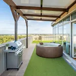 Skypenthouse & Spa With Free Parking